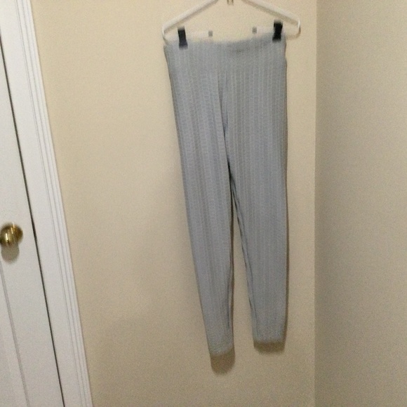 Butt Lifting Leggings. Silver Gray  Tammy Control. Size L and M - Picture 1 of 2